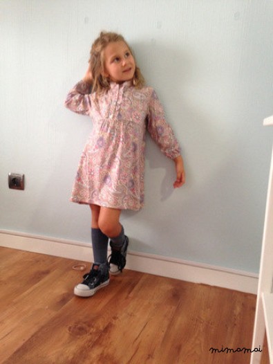 Girls dress .. Foral print dress ...Retro Dress ... Vintage style dress .. Dress Long Sleeve..