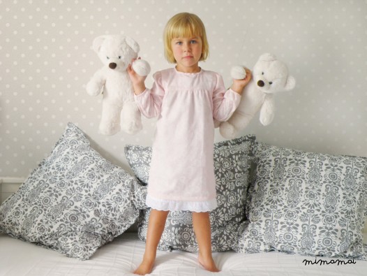 Little Girl Retro Style Nightgown