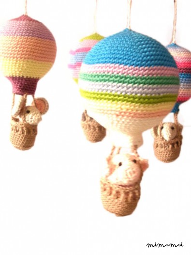 baby mobile, hot air balloon nursery