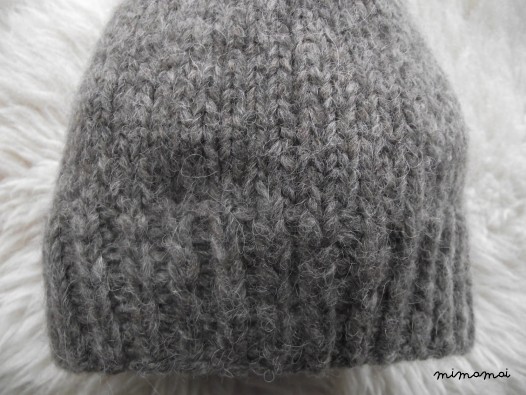 Hat with pom-pom