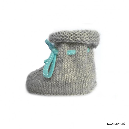 Chaussons bottines alpaga grise et ruban bleu pois blancs