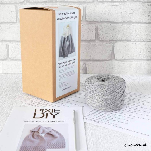 BOBBLE SCARF CROCHET KIT