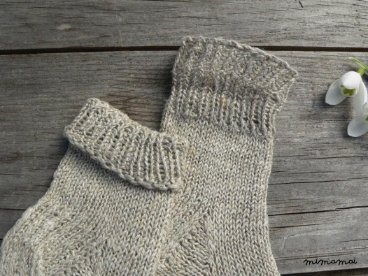 Hand knit baby linen socks - baby summer socks - infant socks
