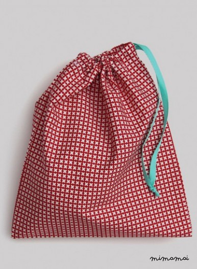 Nappy bag red