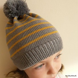 Childrens Knitted Bobble Hat/Grey Knitted Hat