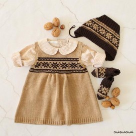 Maglia bambino vestito, berretto e calzini jacquard cammello/marrone