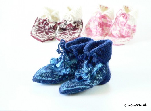 Hand knit wool baby booties - newborn gift, baby shower, blue baby booties