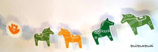 DALA HORSE PAPER GARLAND