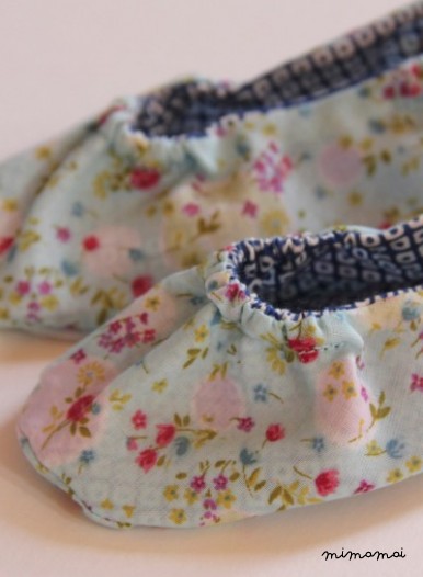 Babuchas blue flower