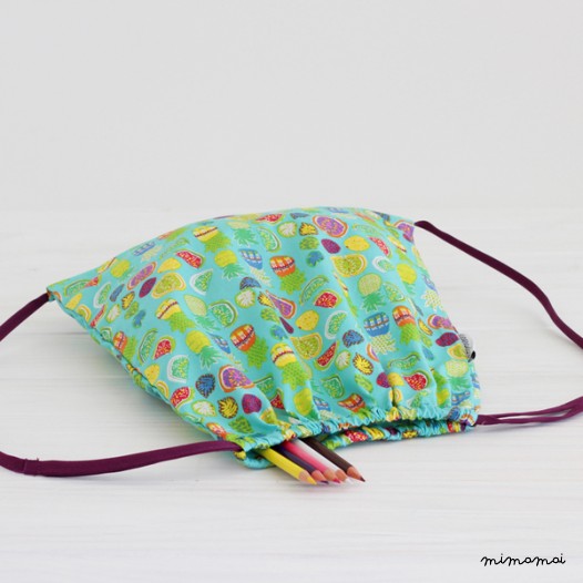 Mochila infantil frutas