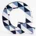 lettera in legno Q - trama quadratini blu diagonale