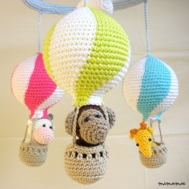 Hot air balloon crochet baby mobile